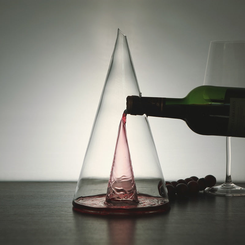 Transparent Wine Decanter Elegance